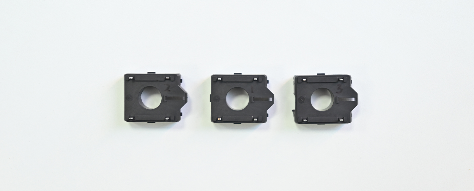 INSIGHT Coating Thickness Analyzer in Contact Pin Coating Analysis